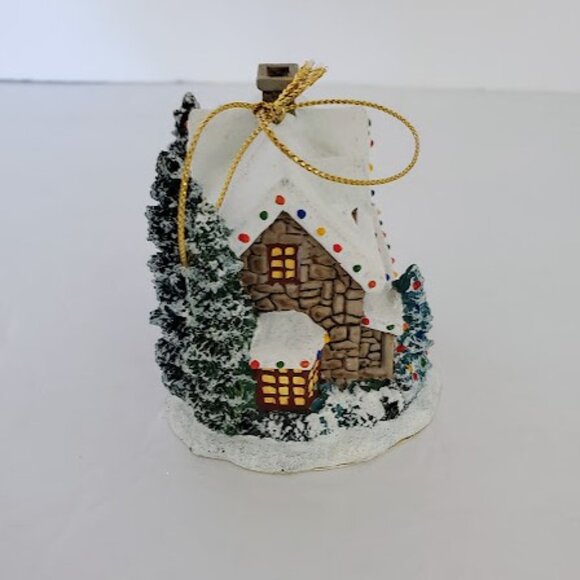 Thomas Kinkade 2001 "Christmas Eve" Winter Memories Illuminated Ornament Cottage - Picture 5 of 8